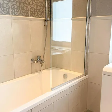 Uzdrowiskowe Zacisze By Libertarent Apartman